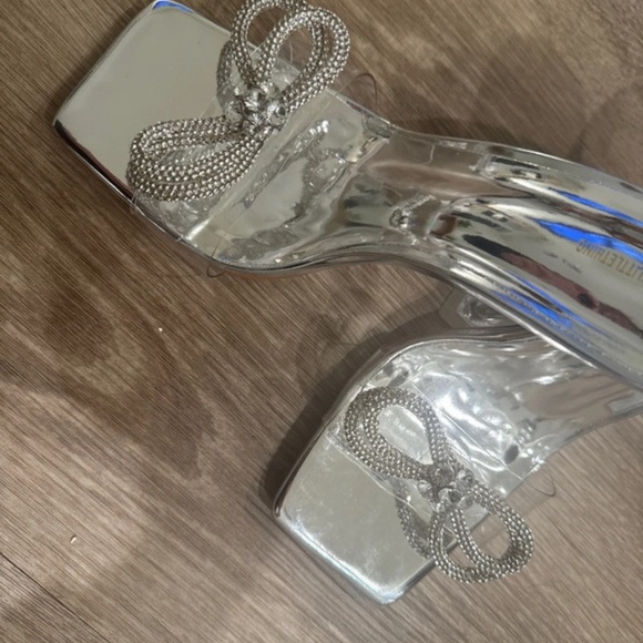 PrettyLittleThing Silver Bow Heels - Picture 4 of 4